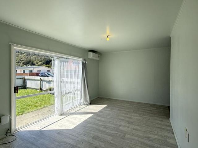 Apartment for rent in Pōmare, Lower Hutt
