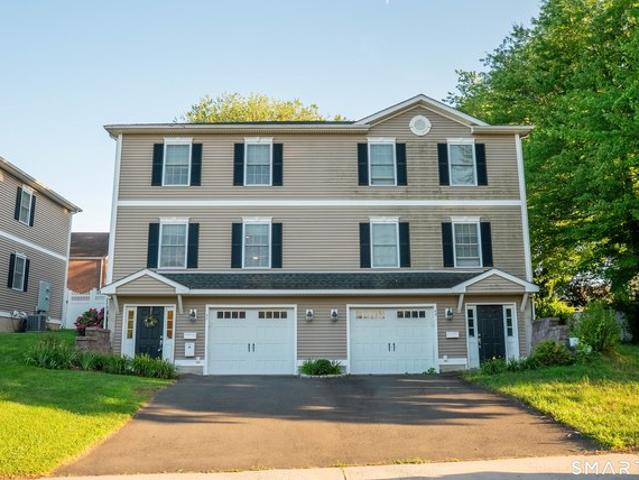 Townhouse for sale in W Hartford, Connecticut