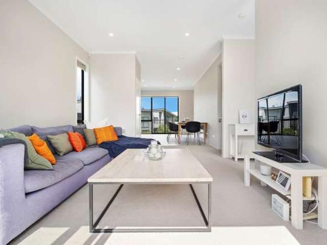 Townhouse for rent in Glen Innes, Oroua County