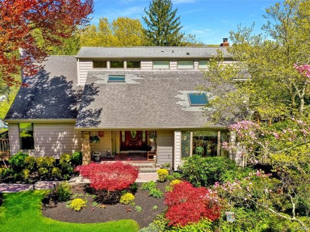 House for sale in Smithtown, New York