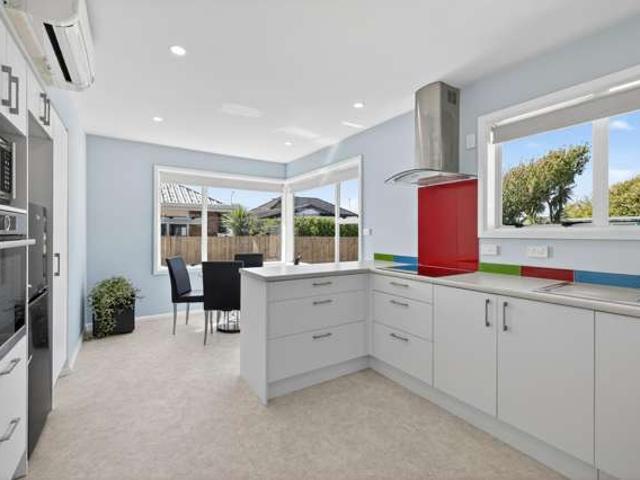 House for sale in Chaslands, Canterbury