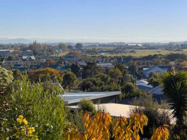 House for rent in Chaslands, Canterbury