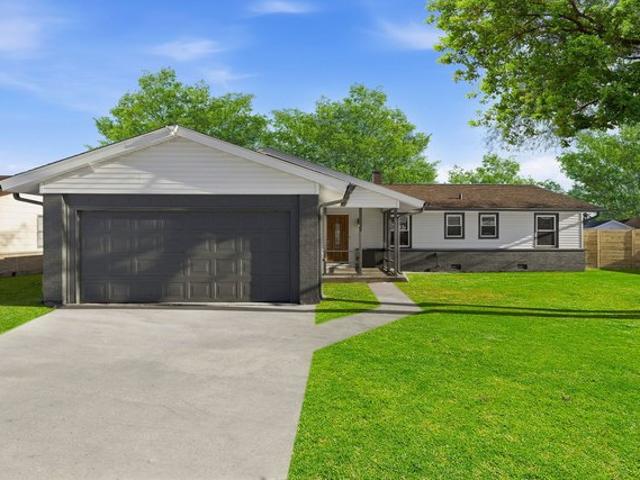 House for sale in Elk Grove Village, Illinois
