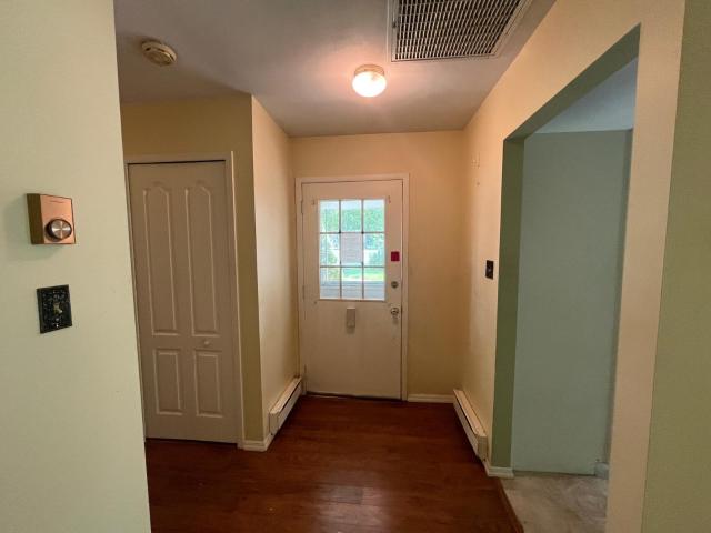 Condo for sale in Coram