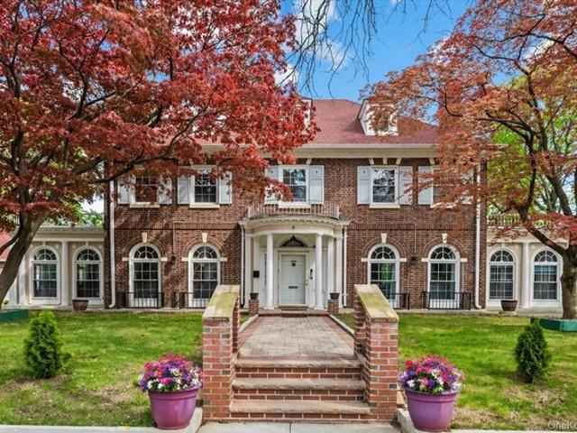 House for sale in Mount Vernon, New York