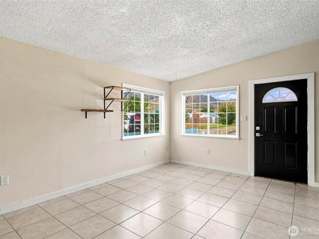 House for sale in Rock Island, Washington