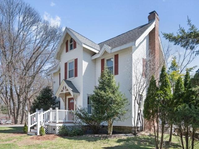 House for sale in Wayland