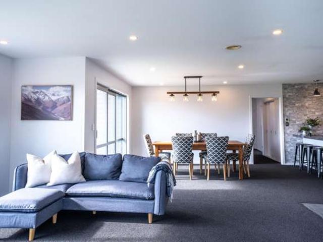 House for sale in Otakou