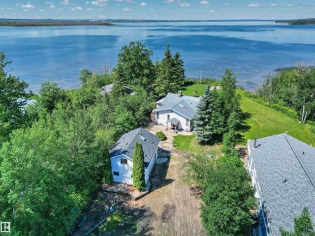 House for sale in Alberta