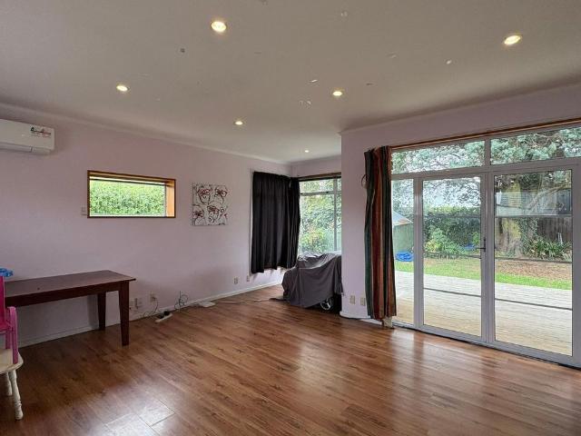House for rent in Chaslands, Canterbury