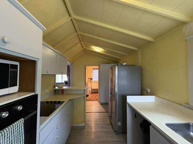 House for rent in Chaslands, Canterbury