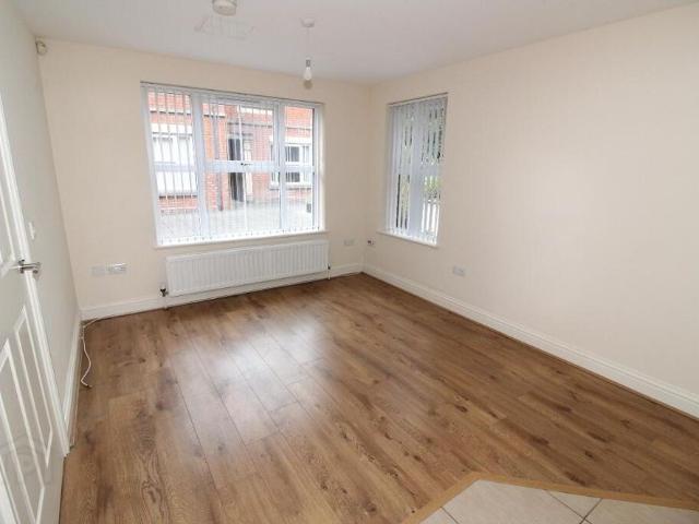 Townhouse for rent in Newtownabbey, Northern Ireland
