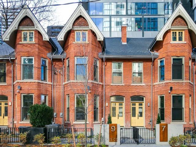 Townhouse for sale in Woburn, Ontario