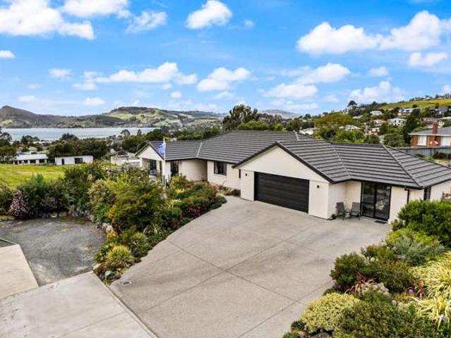 House for sale in Otakou