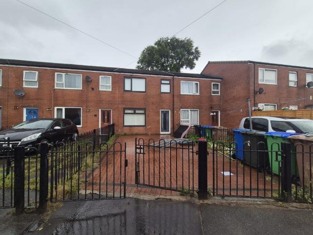 House for rent in Wardle, Rochdale