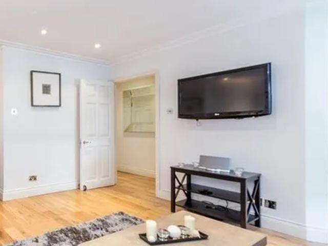 Apartment for rent in Mayfair, Greater London