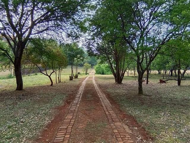 Farm for sale in Waterkloof, Gauteng