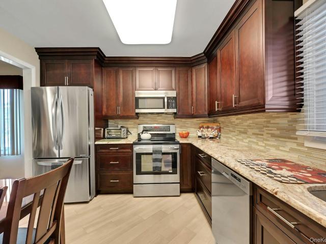 Condo for sale in Brownsell Corner, New City