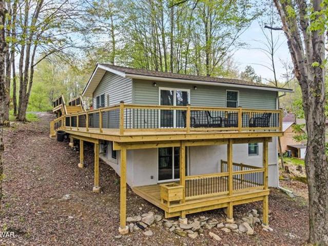 House for sale in Lake Ariel, Pennsylvania