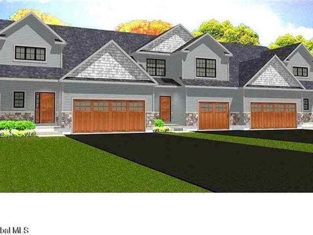 Townhouse for sale in Diamond Point, New York