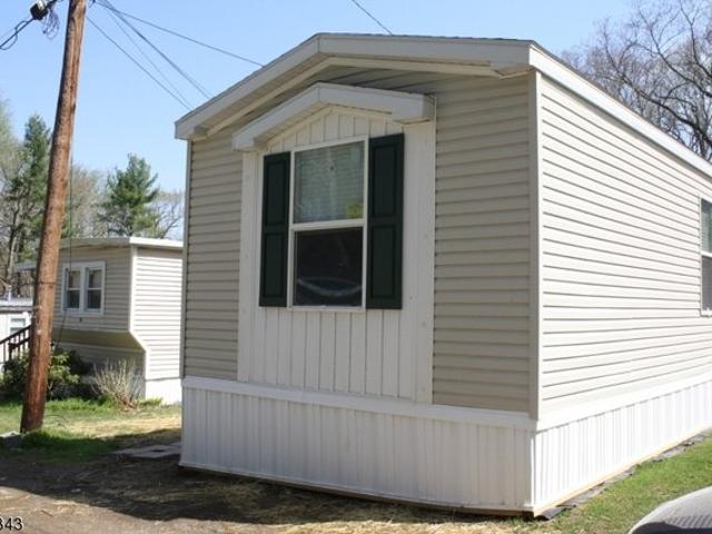 House for sale in Columbus, New Jersey