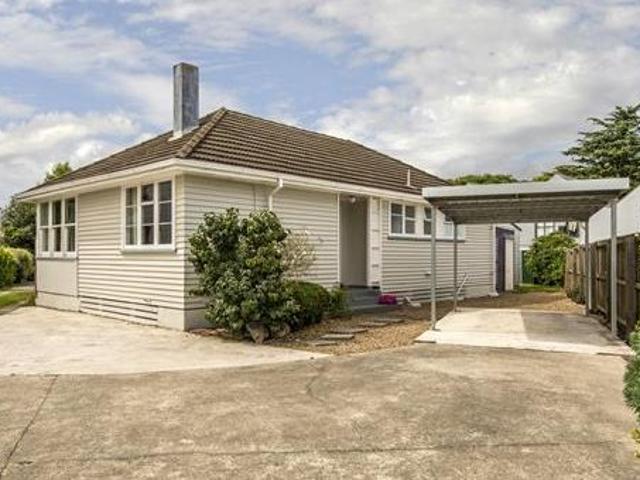 House for rent in Chaslands, Canterbury