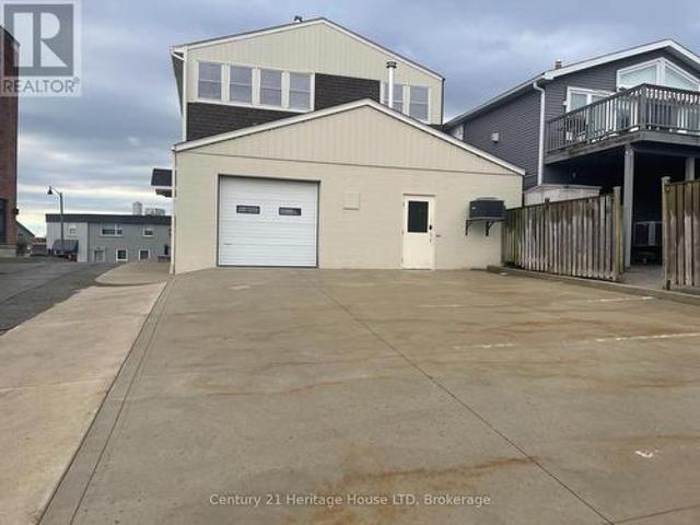 Commercial for rent in Niagara, Ontario