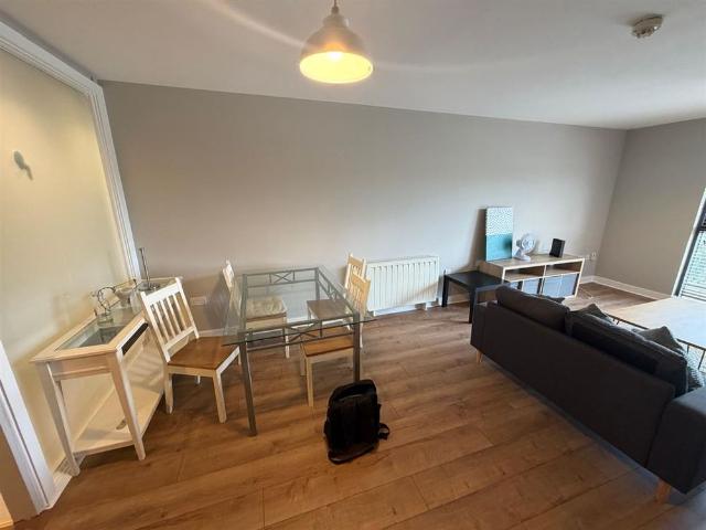Apartment to rent in Bluebell, North Tipperary