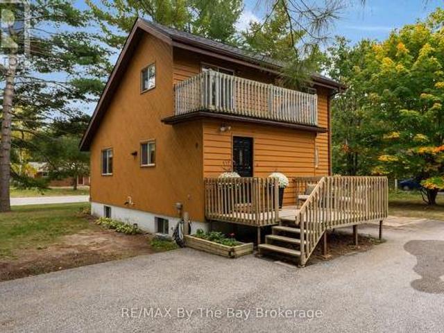 House for sale in Wasaga Beach, Central Ontario