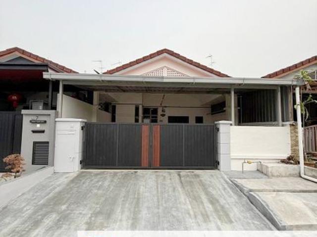 House for sale in Ulu Tiram, Johor