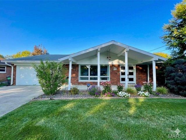 House for sale in Fairview Heights, Illinois