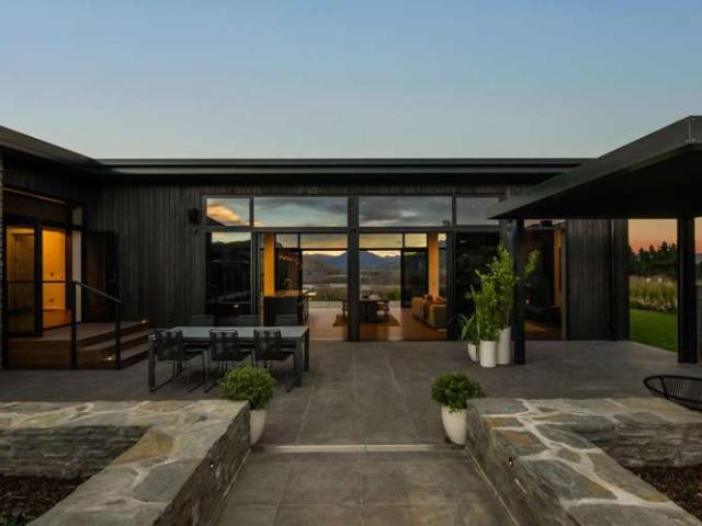 House for sale in Otakou