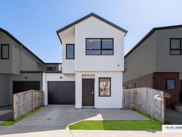 House for sale in Papakura