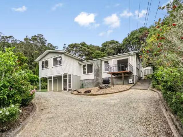 House for sale in Days Bay, Wellington