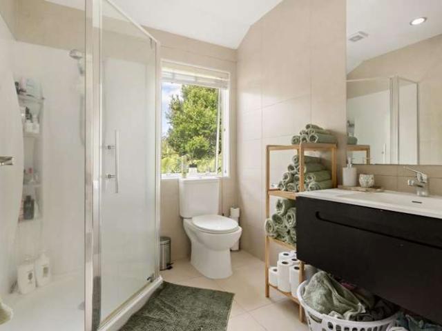 House for sale in Paremoremo