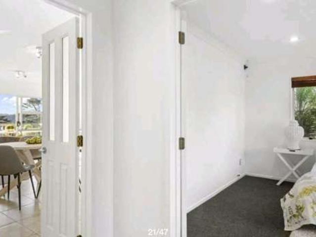 House for rent in Paremoremo