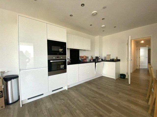 Apartment for rent in Alperton, Greater London