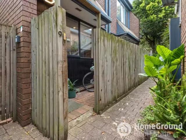 Condo for rent in Fitzroy Condo for rent in Fitzroy