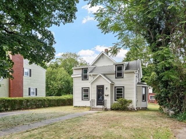 House for rent in Auburndale, Massachusetts