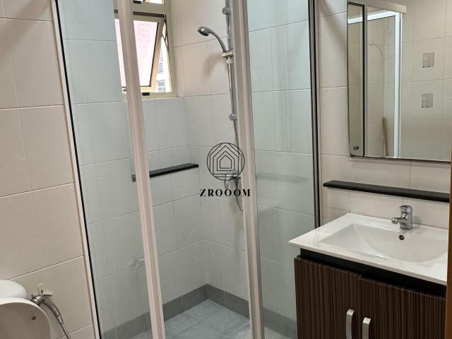 Apartment for rent in Macpherson