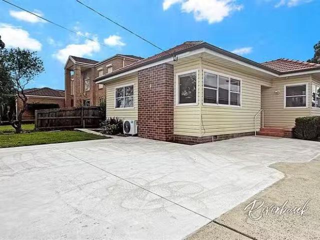 House for rent in Guildford