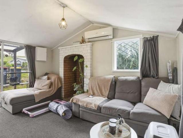 House for sale in Otakou