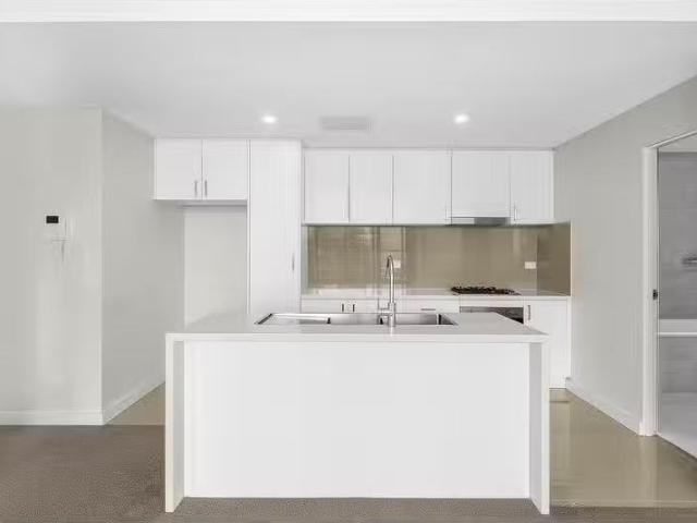 Apartment for rent in Lower North Shore, Sydney