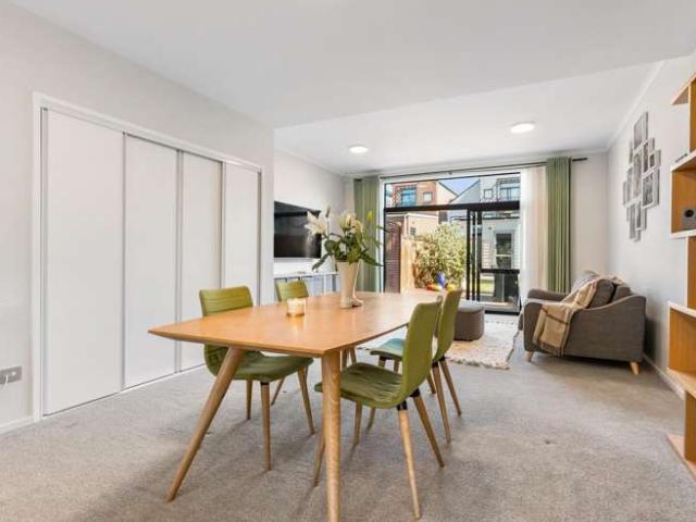 House for sale in Paremoremo, Oroua County