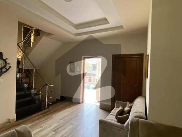 House for sale in Faisalabad, Islamabad Capital Territory