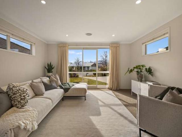 House for sale in Otakou