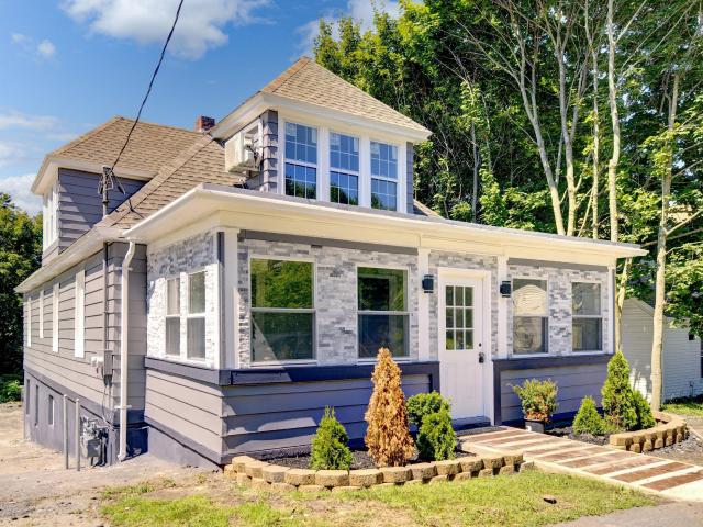 House for sale in Amsterdam, New York