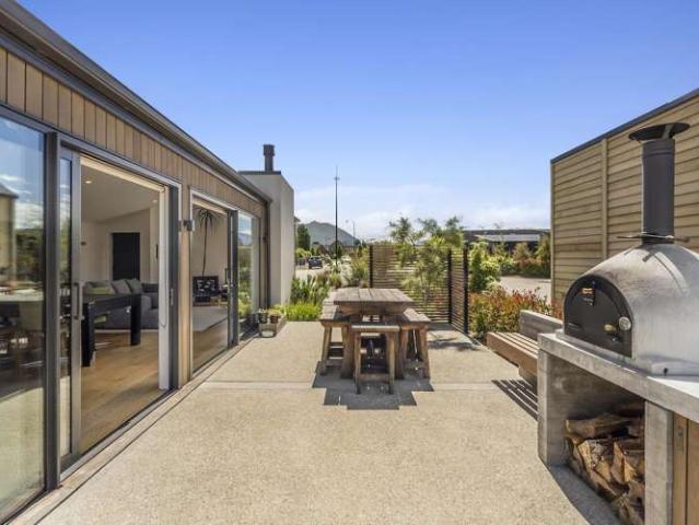 House for sale in Otakou