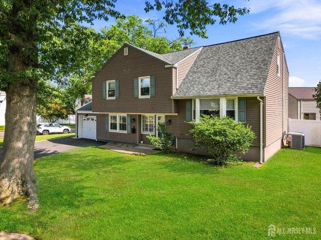 House for sale in Edison, New Jersey