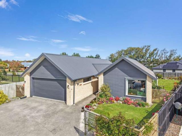 House for sale in Woodend, Canterbury